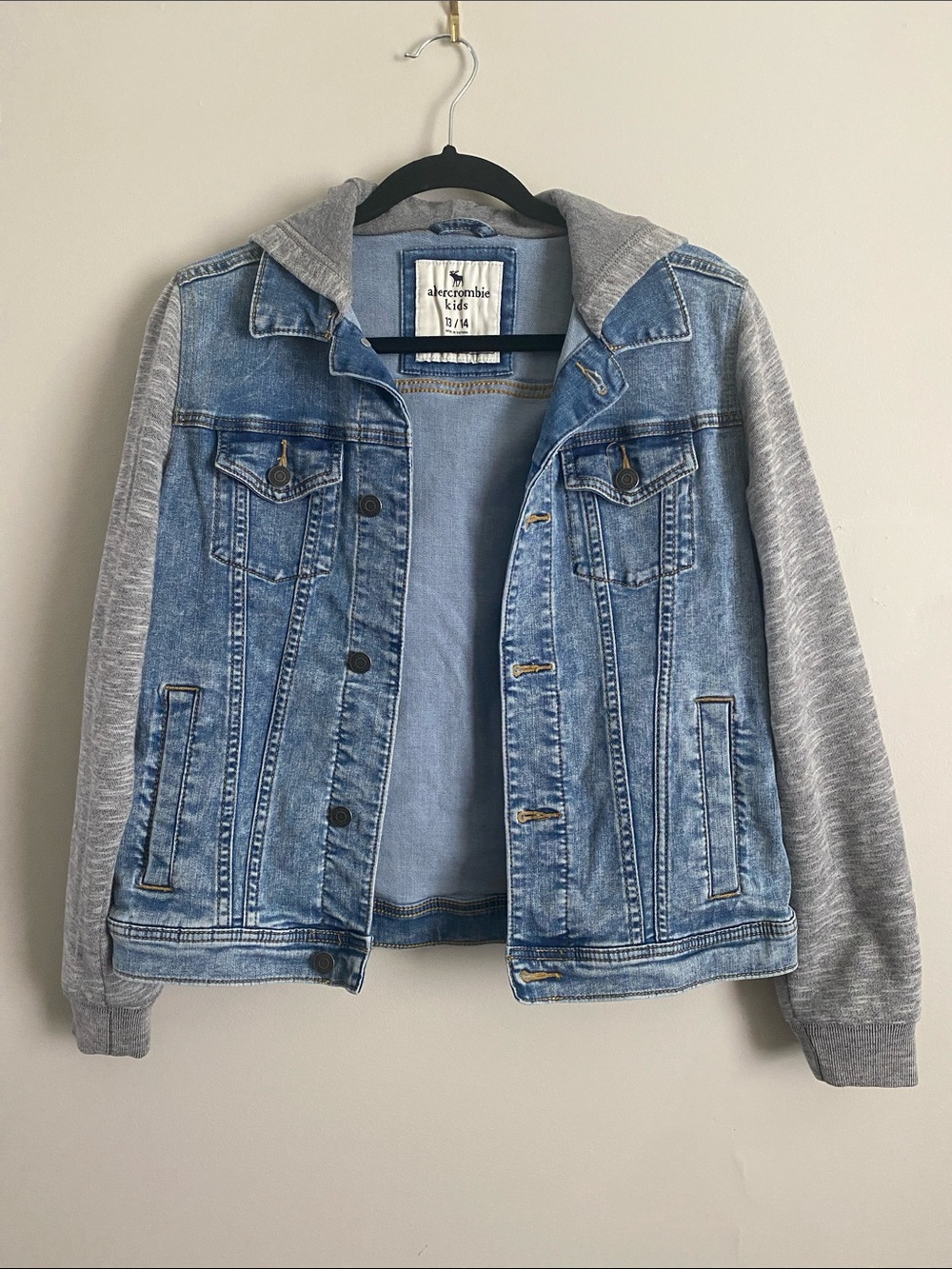 Abercrombie Kids Denim Jacket gray hoodie/sleeves Kids/Teens 13/14 School Casual